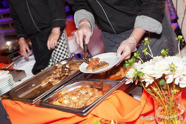 “小蓝鲸”连锁餐饮品牌营销战略的启示 以用户体验为核心的餐饮服务突围